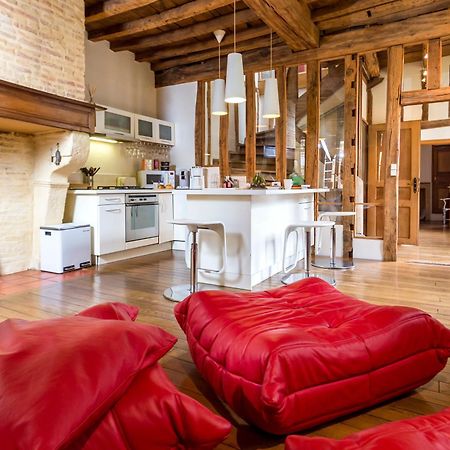 Suite Mana Ohana - Luxe Et Authenticite A 2 Pas De La Place Ducale Avec Parking Prive Charleville-Mézières Kültér fotó