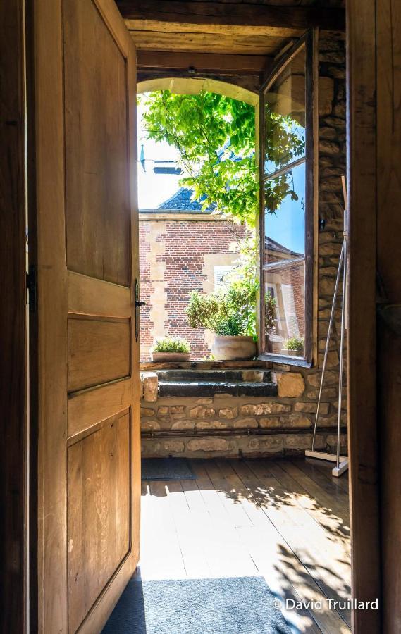 Suite Mana Ohana - Luxe Et Authenticite A 2 Pas De La Place Ducale Avec Parking Prive Charleville-Mézières Kültér fotó