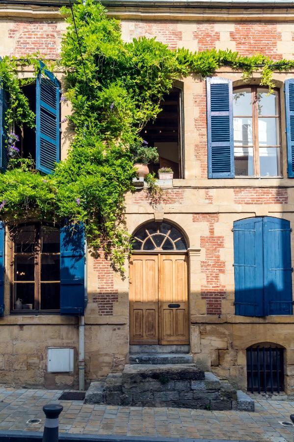Suite Mana Ohana - Luxe Et Authenticite A 2 Pas De La Place Ducale Avec Parking Prive Charleville-Mézières Kültér fotó