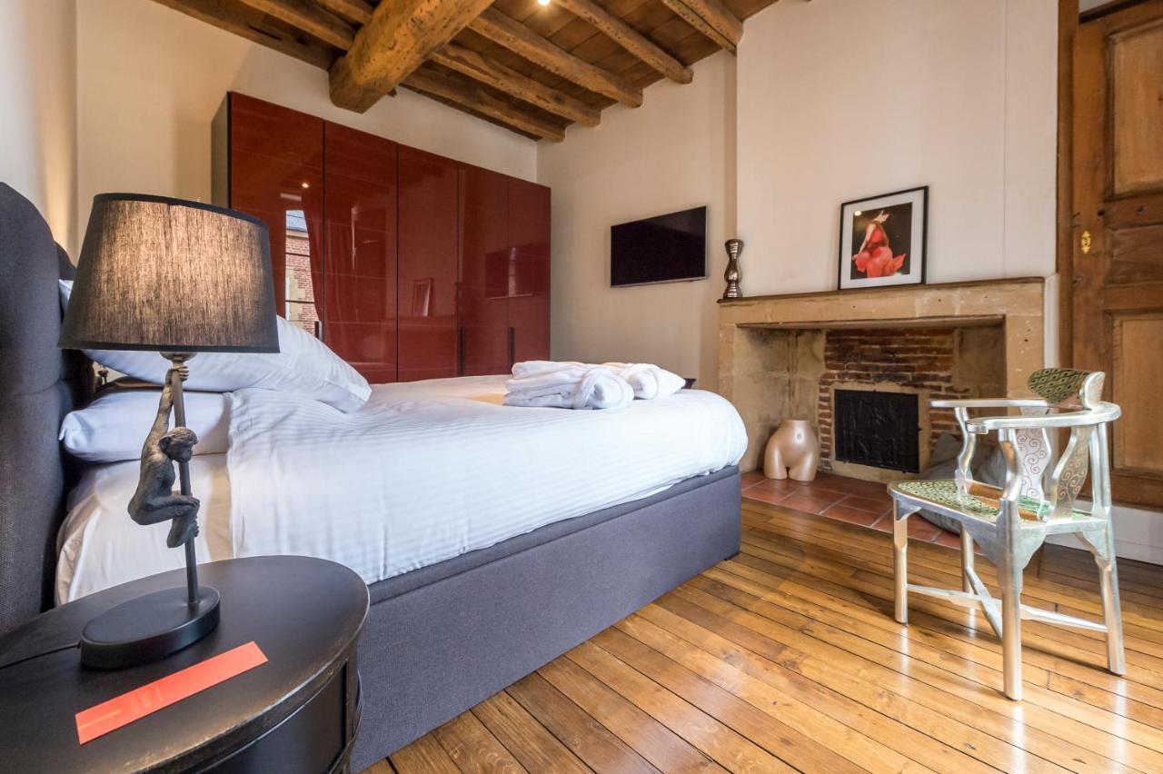 Suite Mana Ohana - Luxe Et Authenticite A 2 Pas De La Place Ducale Avec Parking Prive Charleville-Mézières Kültér fotó