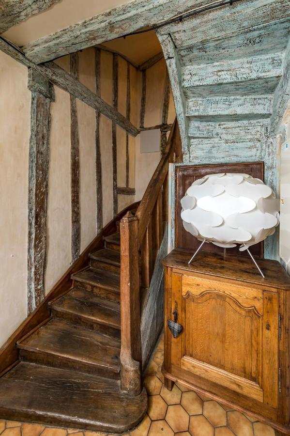 Suite Mana Ohana - Luxe Et Authenticite A 2 Pas De La Place Ducale Avec Parking Prive Charleville-Mézières Kültér fotó