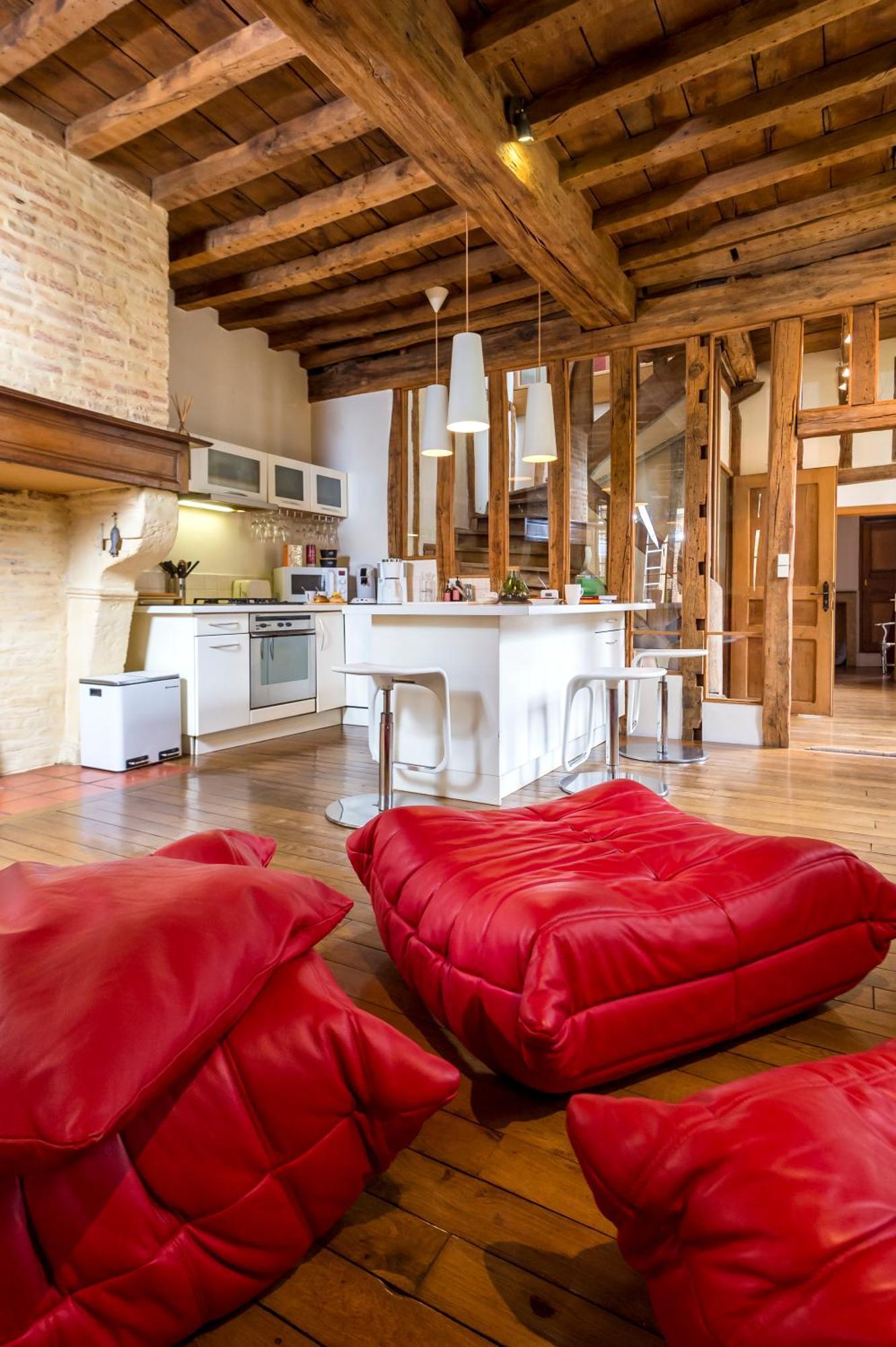Suite Mana Ohana - Luxe Et Authenticite A 2 Pas De La Place Ducale Avec Parking Prive Charleville-Mézières Kültér fotó
